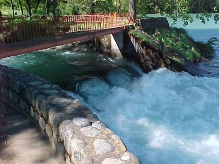Vertedero Alimentador en pleno Funcionamiento